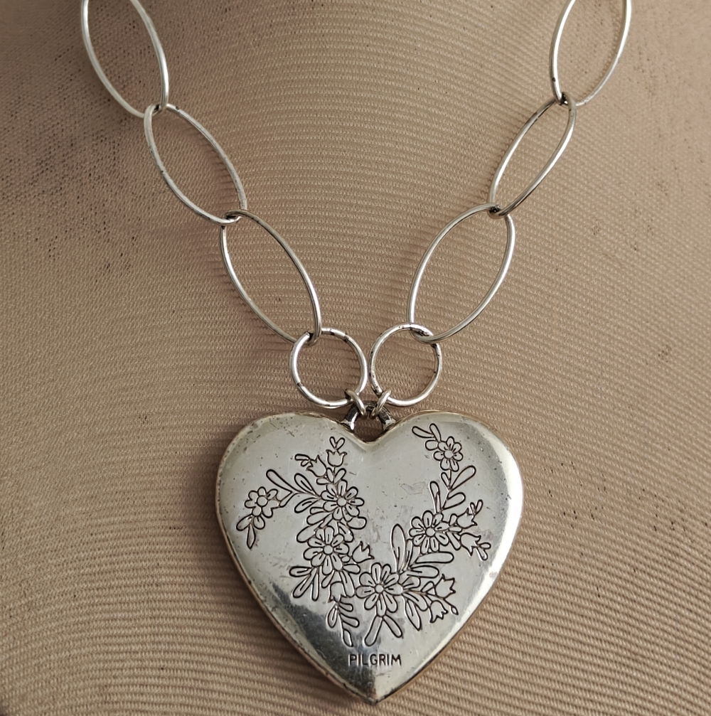 Danish Design Pilgrim Large Two Sided Heart Pendant Necklace Silver Tone - Picture 15 of 15